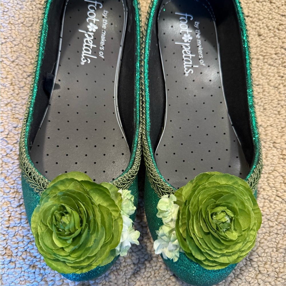 Green Floral Sparkle Flats